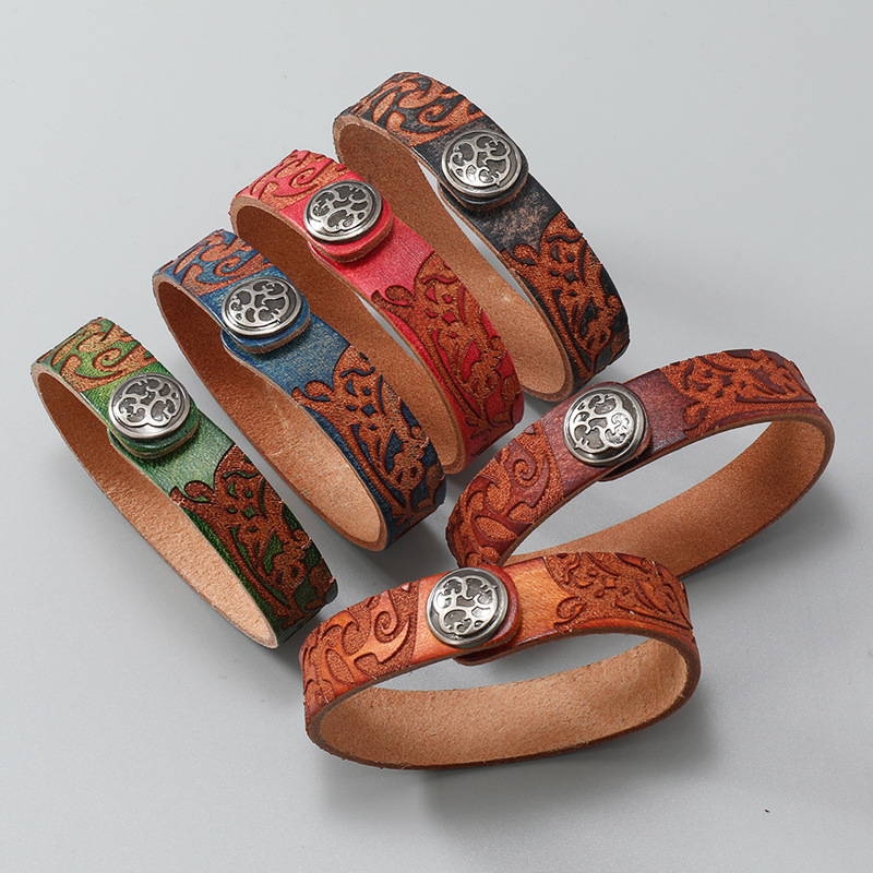 Novel Pattern Carved Ethnic St - Ethnic Fashion Influencers 评论和价格